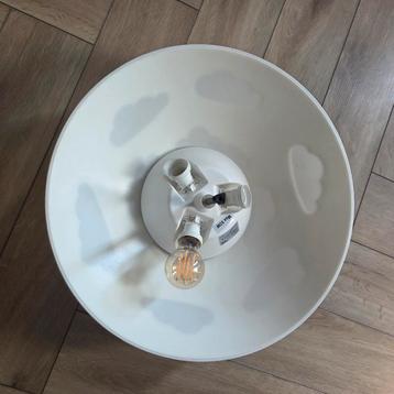 Plafondlamp te koop beschikbaar voor biedingen