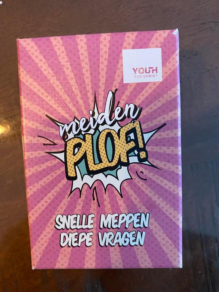 Meiden PLOF! Kaartspel - Snel meppen, diepe vragen, Hobby en Vrije tijd, Gezelschapsspellen | Overige, Zo goed als nieuw, Een of twee spelers