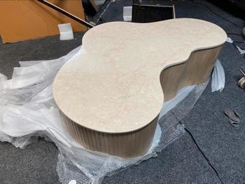 salontafel beige 139x82 marmer licht hout japandi organisch beschikbaar voor biedingen