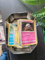 Pokemon tin met alleen holo en reverse holos, Ophalen, Zo goed als nieuw, Meerdere kaarten, Foil