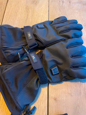 Verwarmde Handschoenen - Maat M beschikbaar voor biedingen