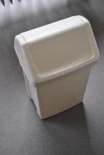Prullenbakje, Rubbermaid, 40 bij 23 bij 18 cm, Huis en Inrichting, Ophalen of Verzenden, Gebruikt, Minder dan 50 cm