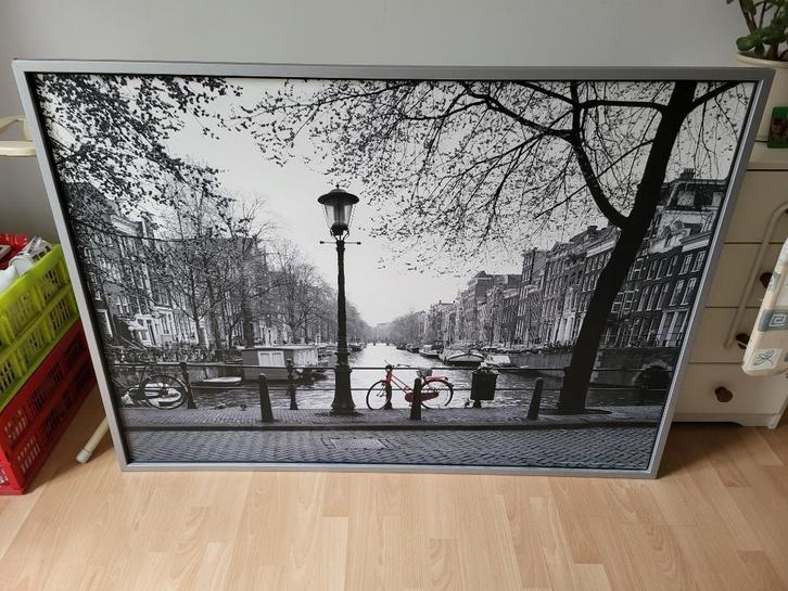 Amsterdam/ grote ingelijste afbeelding / poster., Huis en Inrichting, Woonaccessoires | Schilderijen, Tekeningen en Foto's, Zo goed als nieuw