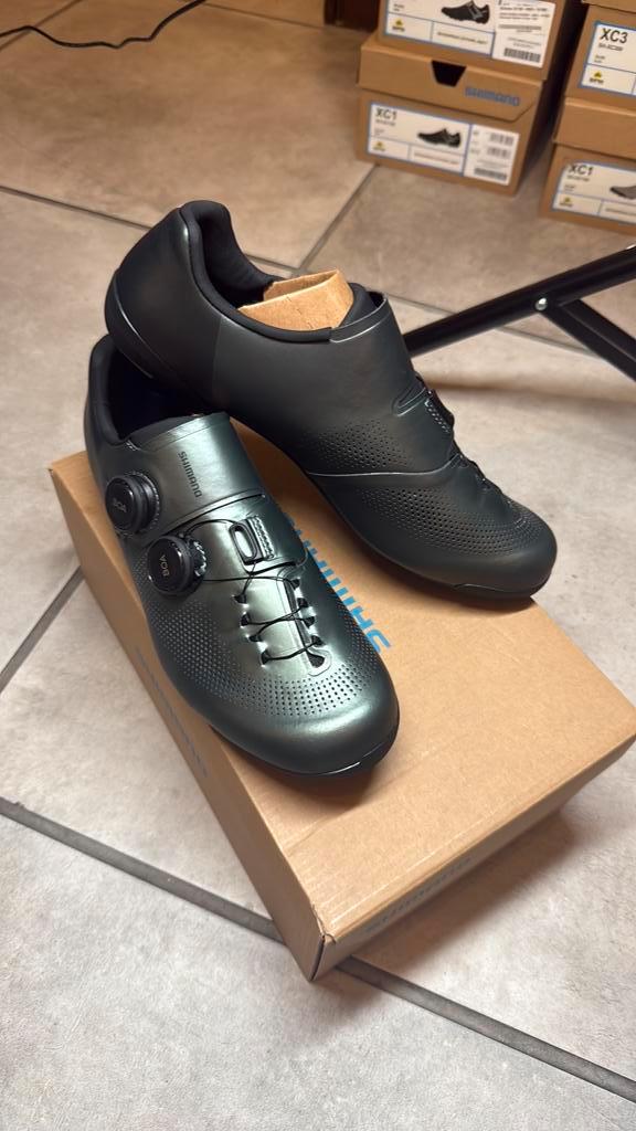 Shimano RC703 Wielrenschoenen NIEUW maten 43 45, Fietsen en Brommers, Fietsaccessoires | Fietskleding, Zo goed als nieuw, Schoenen