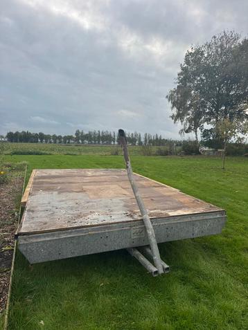 Onderstel / Chassis Bouwkeet, Pipo Wagen, Blokhut beschikbaar voor biedingen