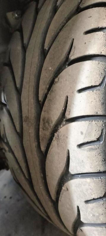 Semi slicks Kenda 225 40 18 zo goed als nieuw  beschikbaar voor biedingen
