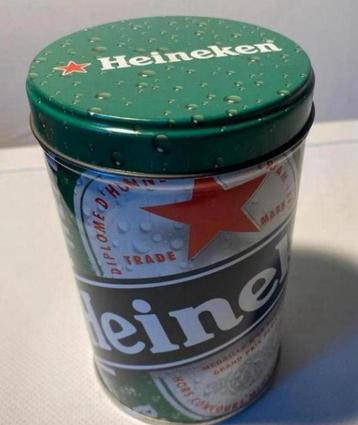 Rond Heineken blik. Hoogte 15 cm Doorsnede 11 cm. beschikbaar voor biedingen