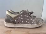 Monnalisa suede gouden taupe sneakers mt 33, Meisje, Schoenen, Ophalen of Verzenden, Zo goed als nieuw