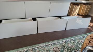 3x Ikea besta ladeframe met Selsviken frontjes