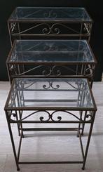 Heel leuk romantisch 3 delig bijzettafel set, Ophalen, Minder dan 55 cm, Gebruikt, Brocante vintage