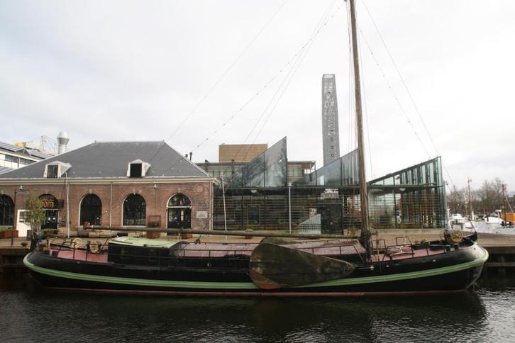 Museale Groninger Dektjalk van 22,76m met nieuwe keuring, Watersport en Boten, Platbodems, Gebruikt, 12 meter of meer, Staal, Diesel