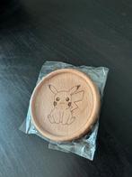 Pokemon Pikachu Houten Onderzetter nieuw, Ophalen of Verzenden, Nieuw, Glas of Kopje