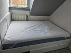 Gratis matras en Tweepersoonsbed met lattenbodem, Huis en Inrichting, Slaapkamer | Matrassen en Bedbodems, Gebruikt, Tweepersoons