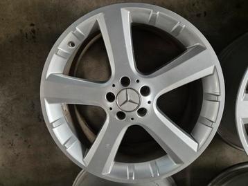 Mercedes beschikbaar voor biedingen