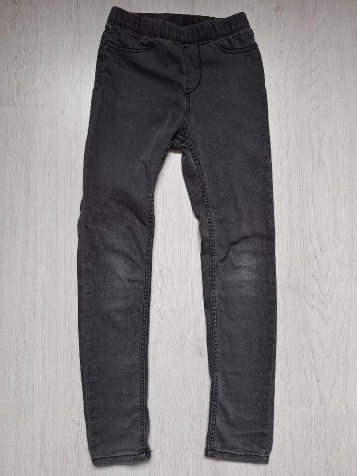 Zwarte jegging van H&M, maat 128, Kinderen en Baby's, Kinderkleding | Maat 128, Gebruikt, Meisje, Broek, Ophalen of Verzenden