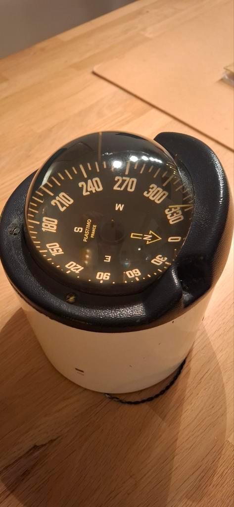 Plastimo 135 Kompas met sokkel - Boot Navigatie, Watersport en Boten, Navigatiemiddelen en Scheepselektronica, Gebruikt, Gps of Kompas