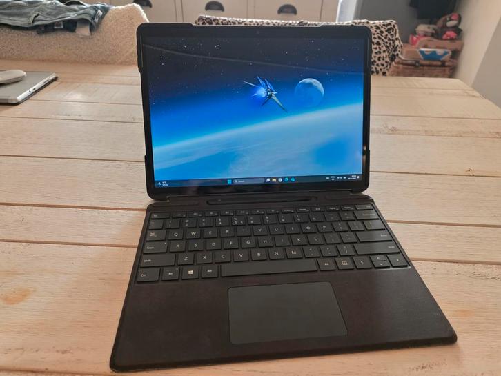 surface pro 8 + typecover, pen, oplader, tough case, Computers en Software, Windows Laptops, Zo goed als nieuw, 13 inch, SSD, 2 tot 3 Ghz