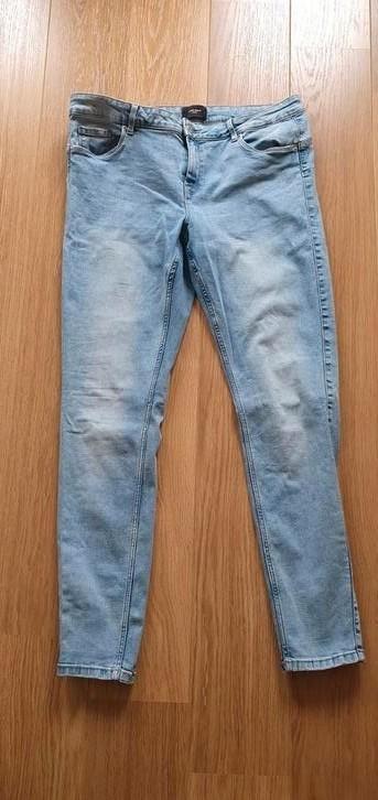 ZGAN JEANS van VERO MODA...MAAT XL L32 beschikbaar voor biedingen