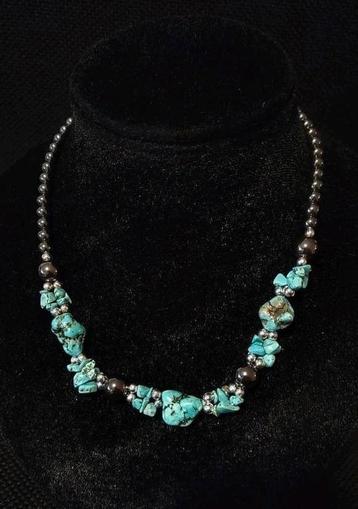 Vintage ketting turquoise en hematiet parel edelstenen  beschikbaar voor biedingen