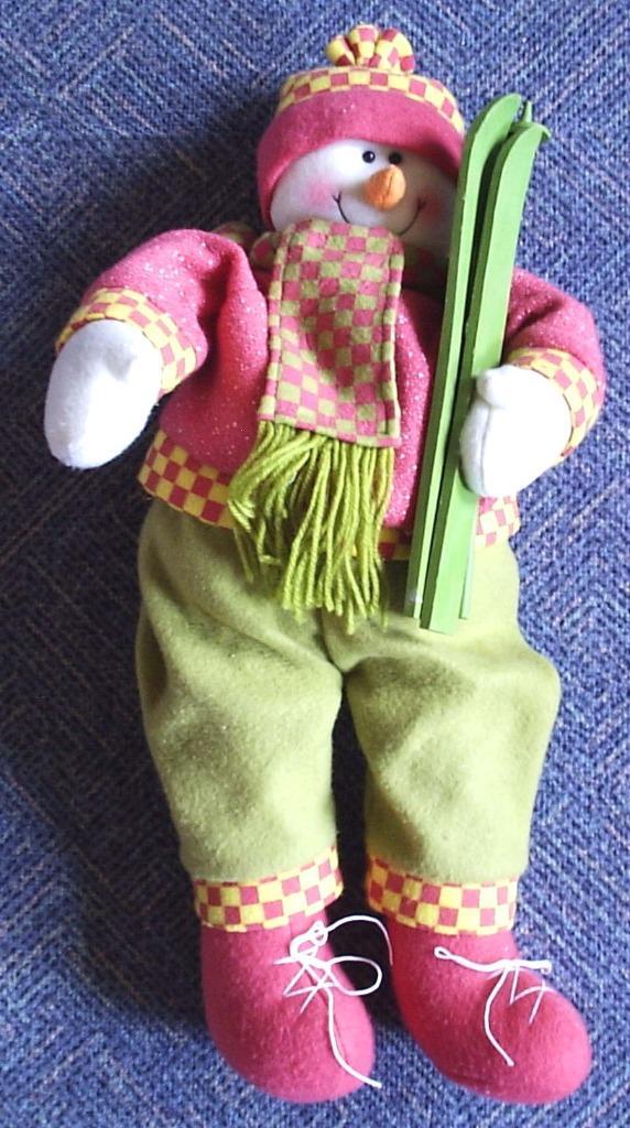 Superleuke pop met ski's voor wintersport / kerst, Diversen, Kerst, Zo goed als nieuw, Verzenden