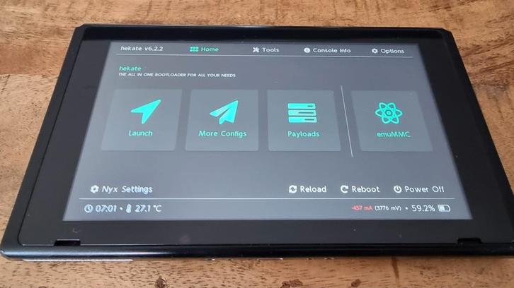 Switch met spellen (alleen scherm), Spelcomputers en Games, Spelcomputers | Nintendo Switch, Gebruikt, Switch Original, Met 2 controllers