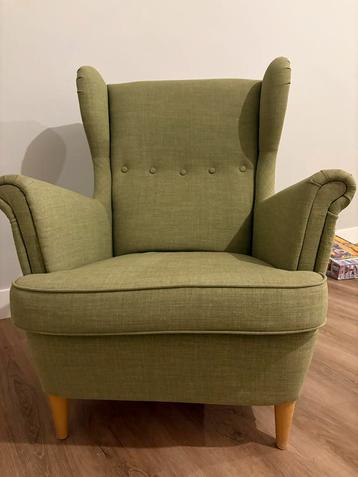 Groene Fauteuil met Beschadiging beschikbaar voor biedingen