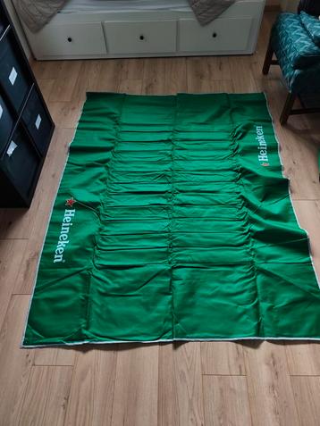 Heineken picknickkleed beschikbaar voor biedingen