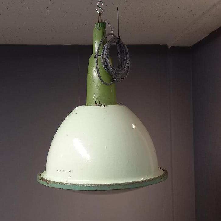 Vintage hanglamp uit de USSR, Huis en Inrichting, Lampen | Hanglampen, Minder dan 50 cm, Glas, Metaal, Ophalen of Verzenden