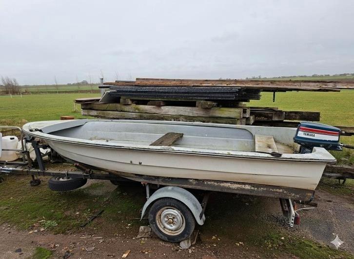 Polyester boot met Yamaha 4pk motor - Opknapper, Watersport en Boten, Bootonderdelen, Gebruikt, Ophalen