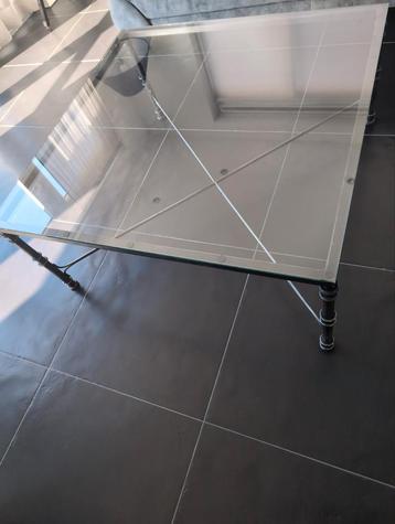 Mooie Salontafel met Glazen Plaat - 1x1m beschikbaar voor biedingen