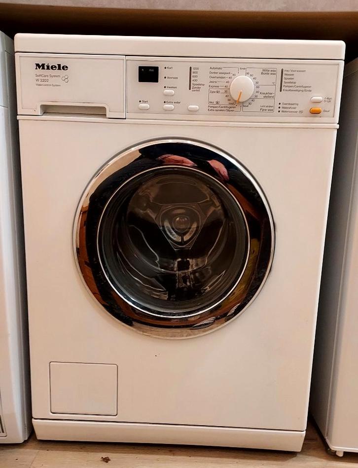 Miele w3202, Witgoed en Apparatuur, Wasmachines, Gebruikt, Voorlader, 6 tot 8 kg, Minder dan 85 cm, 1200 tot 1600 toeren, Energieklasse A of zuiniger