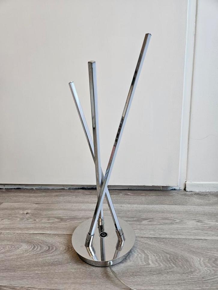 Moderne Tafel Lamp, Huis en Inrichting, Lampen | Tafellampen, Zo goed als nieuw, Minder dan 50 cm, Metaal, Ophalen of Verzenden