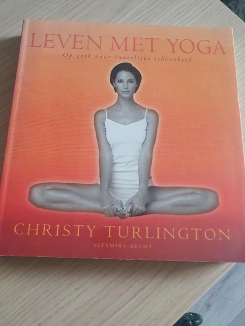 C. Turlington - Leven met yoga, Boeken, Esoterie en Spiritualiteit, Zo goed als nieuw, Instructieboek, Meditatie of Yoga, Ophalen of Verzenden