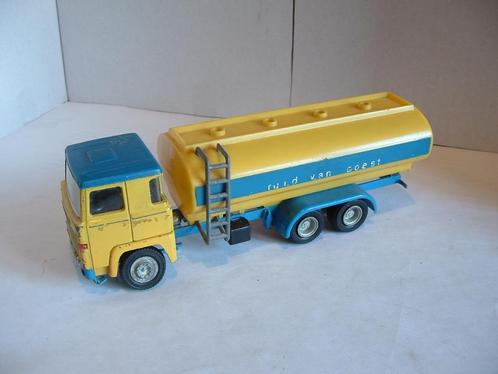 Nacoral  Tankwagen.  Scania 140.  V8.  een oudje., Hobby en Vrije tijd, Modelauto's | 1:50, Gebruikt, Bus of Vrachtwagen, Overige merken