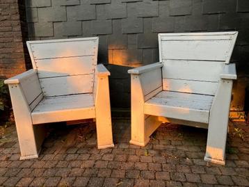 Tuinstoelen van Douglas hardhout beschikbaar voor biedingen