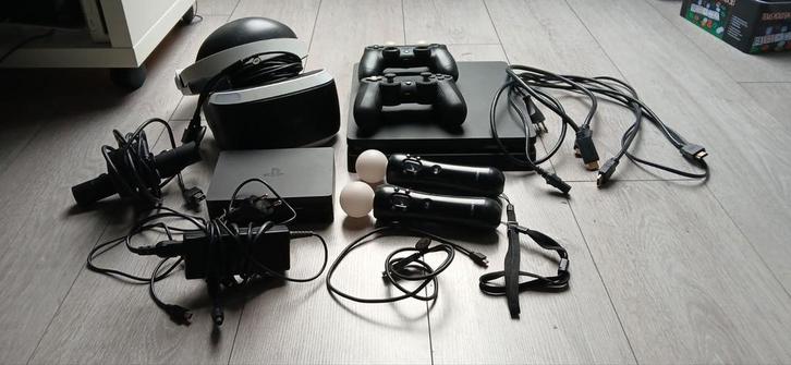 PS4 Slim + 2 Controllers + PSVR Compleet, Spelcomputers en Games, Spelcomputers | Sony PlayStation 4, Zo goed als nieuw, Slim