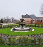 Klassieke fontein met bloembak rand, Tuin en Terras, Nieuw, Beton, Ophalen of Verzenden, Fontein
