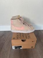 Nike blazer mid maat 38.5, Kleding | Dames, Nike, Ophalen of Verzenden, Sneakers of Gympen, Roze