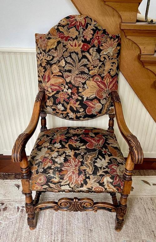 Antieke Gobelin stoel met mooi houtsnijwerk., Antiek en Kunst, Antiek | Meubels | Stoelen en Banken, Ophalen