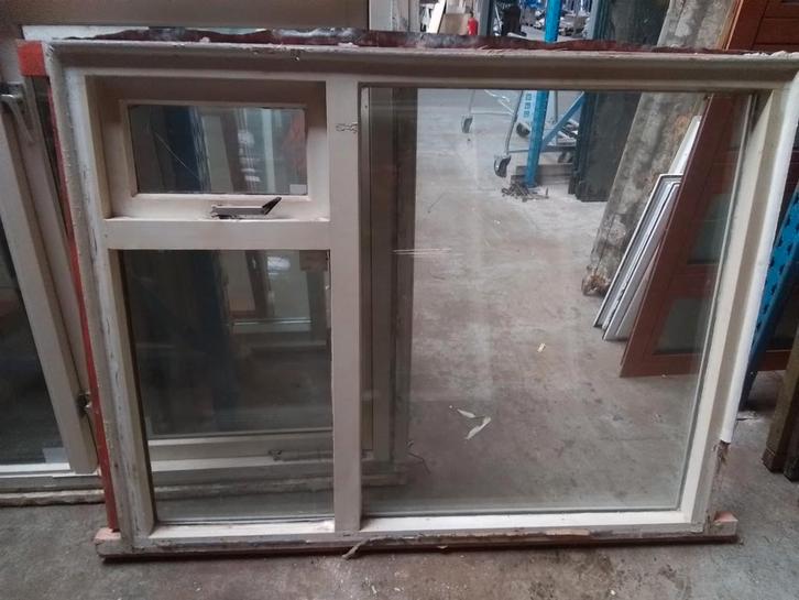 Dubbel raamkozijn met klapraam 167 x 129, Doe-het-zelf en Verbouw, Glas en Ramen, Gebruikt, Gevelraam of Ruit, Ophalen
