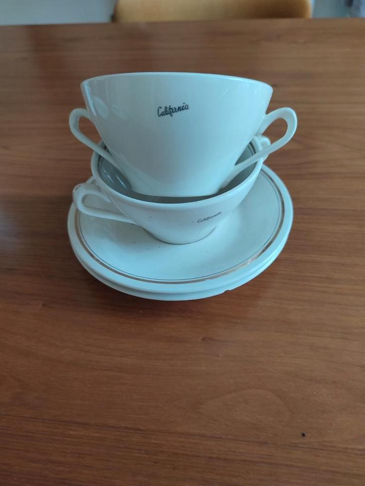 2 Royal Sphinx Maastricht California soepkommen, Verzamelen, Porselein, Kristal en Bestek, Gebruikt, Kop en/of schotel, Porselein