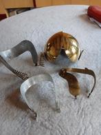 Oorijzers klederdracht kleding poppen miniaturen streekdrach, Ophalen