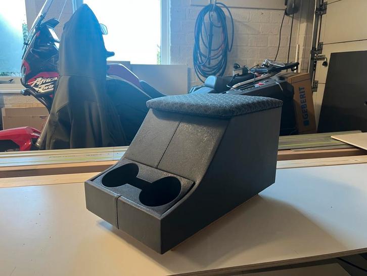 Zeer nette cubby box Defender / series 2 & 3, Auto-onderdelen, Interieur en Bekleding, Land Rover, Ophalen