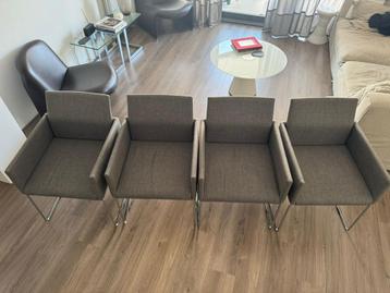 Eettafelstoelen 4 keer grijs en chroom zgan beschikbaar voor biedingen