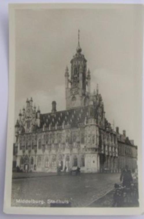 ansichtkaart Zeeland e/o nr. 9 - Middelburg , stadhuis, Verzamelen, Ansichtkaarten | Nederland, Ongelopen, Zeeland, Ophalen of Verzenden