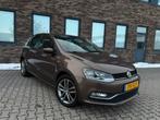 Volkswagen Polo LOUNGE 1.2 TSI 2016 Airco Cruise PDC Xenon, Voorwielaandrijving, Stof, Zwart, 4 cilinders