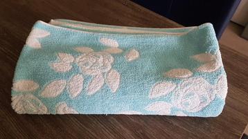 Vintage badhanddoek-badlaken bloemen beschikbaar voor biedingen