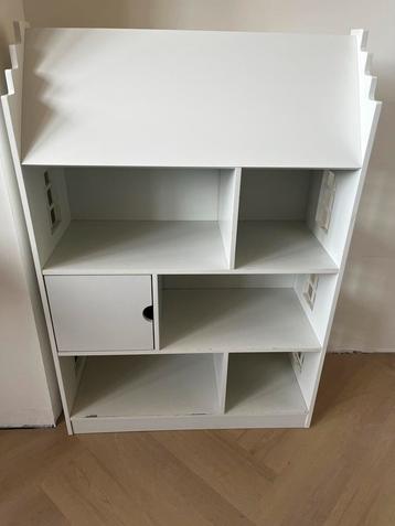 Kinderboekenkast grachtenmodel beschikbaar voor biedingen