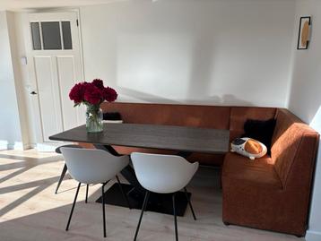 Eikenhouten eettafel zgan beschikbaar voor biedingen