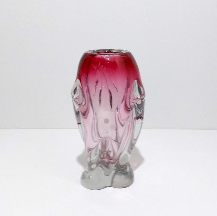 Organische vaas door Bohuslav Beránek Bohemia glas 1951., Antiek en Kunst, Antiek | Glas en Kristal, Ophalen of Verzenden